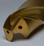 spiral drill with internal cooling